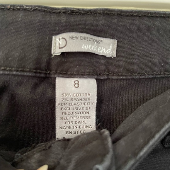 [New Directions] Black Weekend Capri Skinny Jeans - Picture 5 of 10